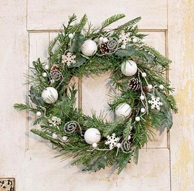 White Christmas Wreath