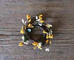 Yellow, & Ivory Pip Berry Ring - 1 inch
