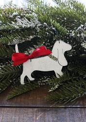 Basset Hound Ornament with Wreath