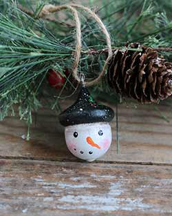 Primitive Snowman Acorn Ornament