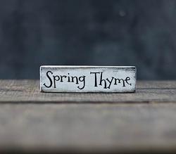 Spring Thyme Mini Stick Sign - Distressed White