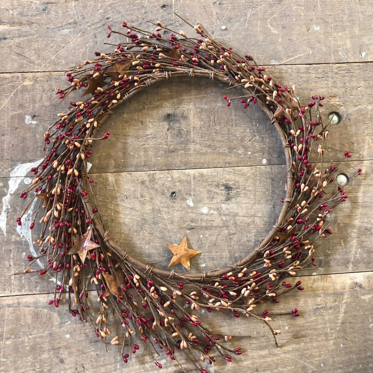 New Primitive Country Wreath BLACK TEA STAIN Berry Wreath Pip Berries