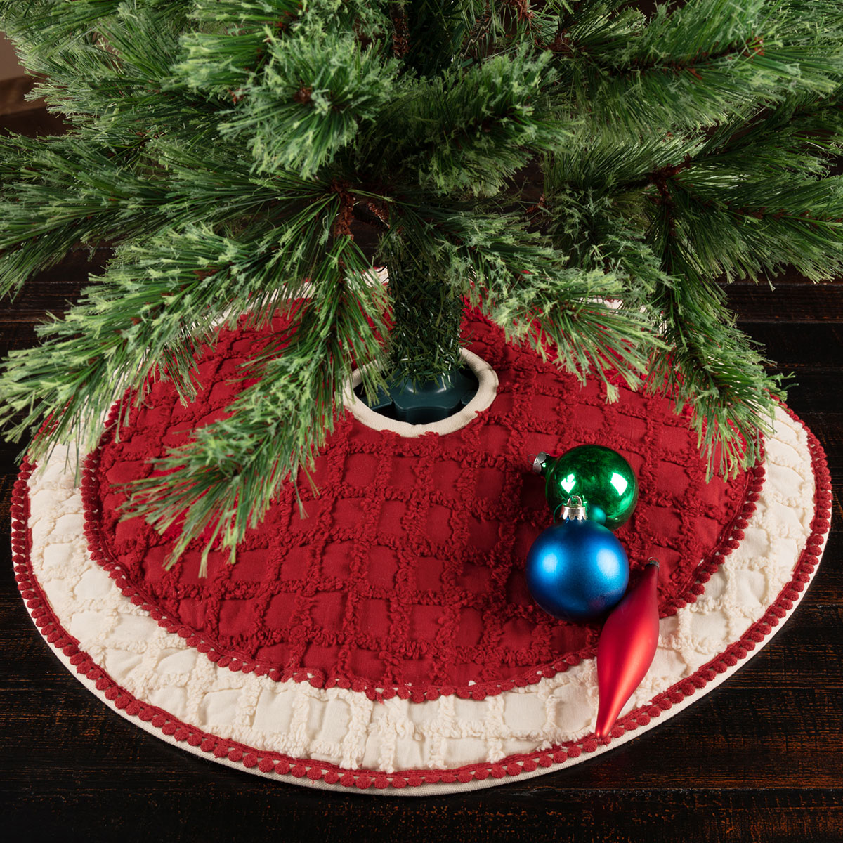 Chenille Christmas Mini Tree Skirt 21 - The Weed Patch