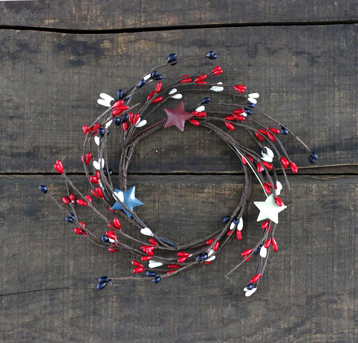 Lighted Patriotic American Barn Star Red White Blue Berry Garland 53"L 