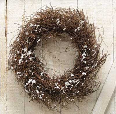 Angel Hair Vine Wreath with Snow - 10 inch