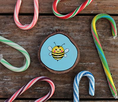 Bumblebee on Blue Wood Slice Ornament (Personalized)