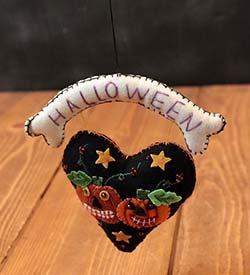 Halloween Pumpkin Heart Hanger