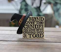 Candy Plaque with Witch Hat