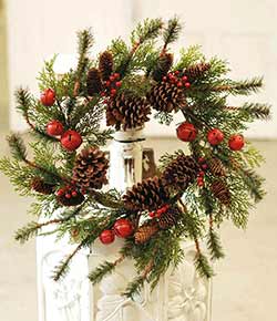 Jingle Pine 22 inch Wreath