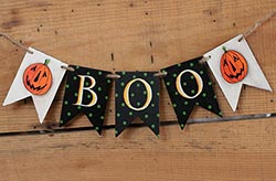 Boo Hand-painted Wooden Mini Garland with Jacks