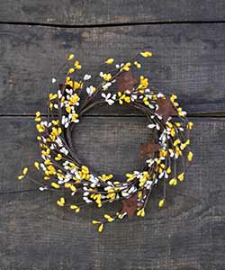 Yellow & Ivory Pip Berry Candle Ring with Rusty Stars