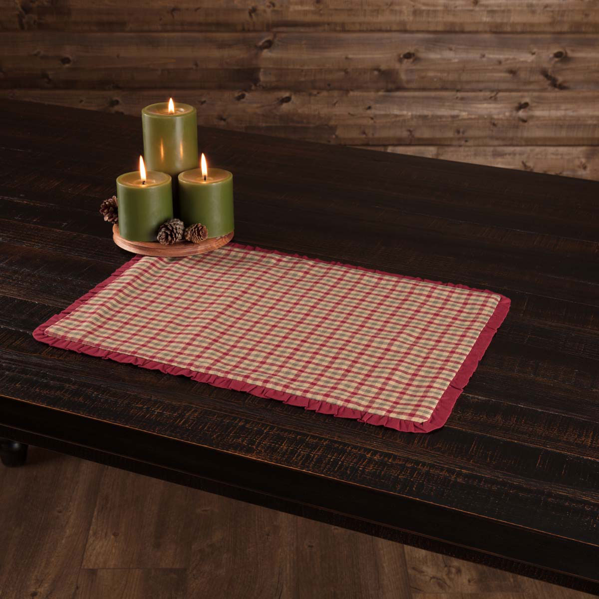 Jonathan Plaid Ruffled Primitive Christmas Placemats at The Weed Patch